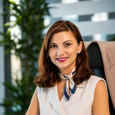 Raluca Gheorghe, echipa UP2DATE